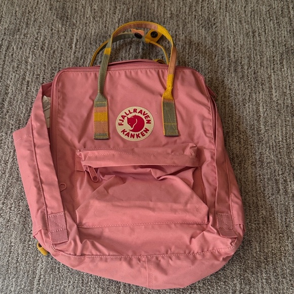 Fjällräven Kånken 16L Pink Backpack - Picture 1 of 10